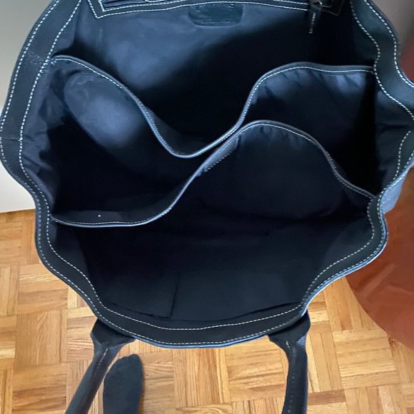 Sac de week-end en cuir véritable noir surpiqué et boutons or bronze - Picture 4 of 6